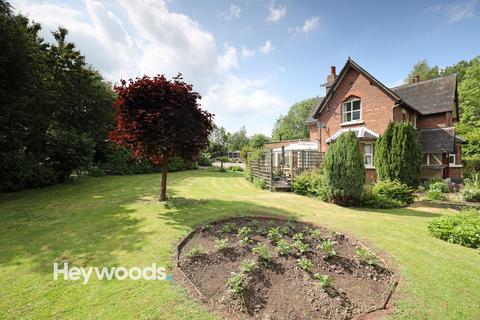 4 bed property, in Station House, £550,000