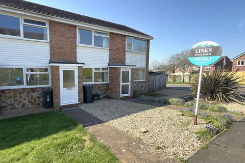 2 bed property, in Palm Close, £214,950
