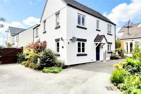 3 bed property, in Wheal Albert Road, £350,000