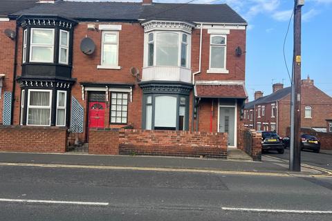 Studio, in Station Road, £129,950
