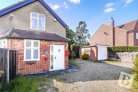2 bed property, in High Road, £425,000