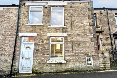 3 bed property, in Grove Road, £50,000