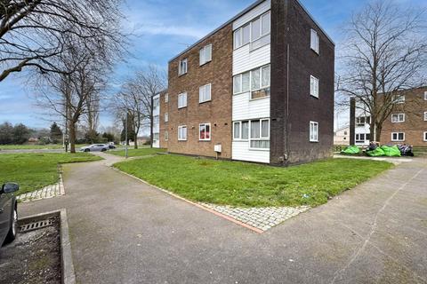 2 bed property, in Lichfield Road, £95,000