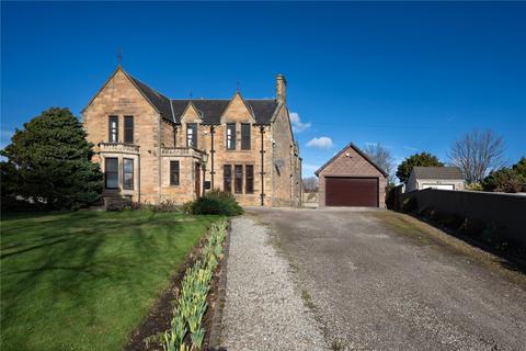 5 bed property, in Cromlet House, £520,000