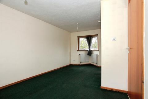 1 bed property, in Danish Court, £80,000
