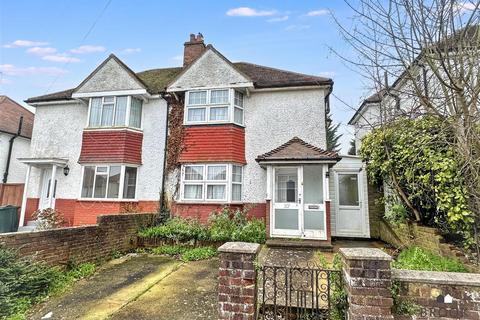 3 bed property, in Downs Avenue, £308,500