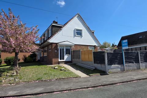 3 bed property, in Churchill Crescent, £360,000