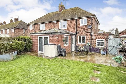 3 bed property, in Beech Drive, £269,950