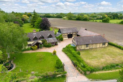 4 bed property, in Apsley End Road, £1,450,000