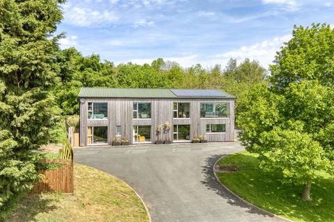 5 bed property, in Little Broomcroft, £1,125,000