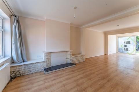 3 bed property, in Firs Park Gardens, £600,000