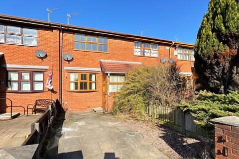 2 bed property, in Elm Road, £190,000