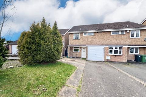 3 bed property, in Lancaster Road, £225,000