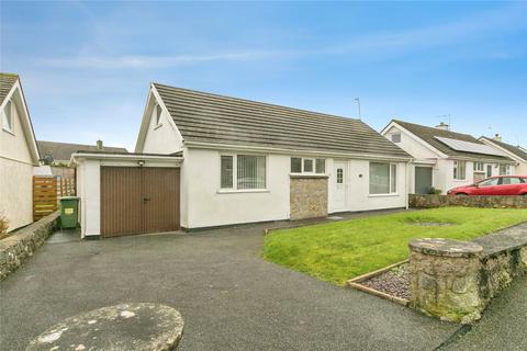 2 bed property, in Breeze Hill, £285,000