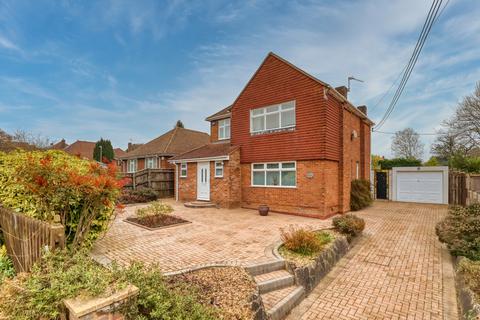 3 bed property, in Limmer Lane, £600,000