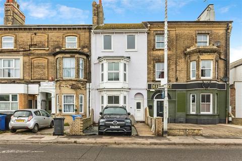 7 bed property, in London Road South, £190,000