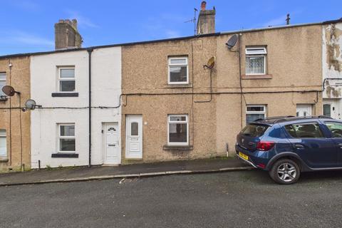 2 bed property, in 18 Albert Street, £125,000