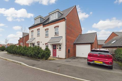 3 bed property, in Ivinson Way, £265,000