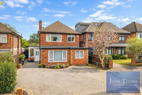 4 bed property, in New Barns Way, £1,250,000