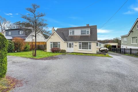 3 bed property, in Wooden, £375,000