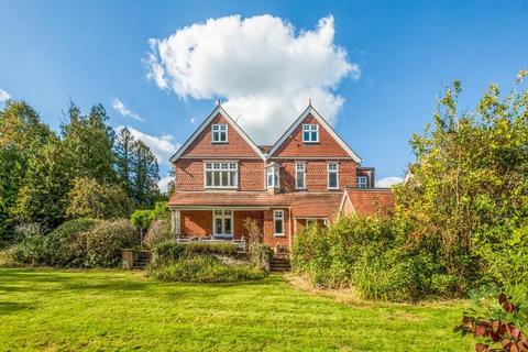 8 bed property, in Hartley Road, £1,395,000