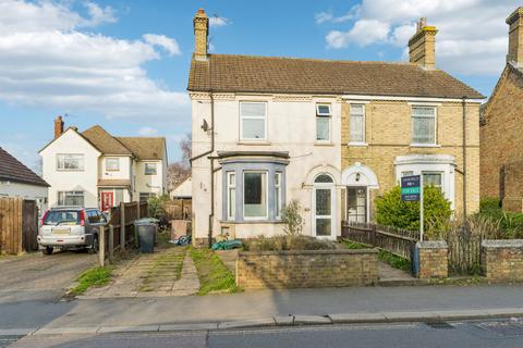 3 bed property, in High Street, £400,000