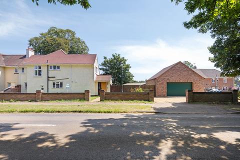 4 bed property, in Spacious Home in Bircham Newton, £425,000