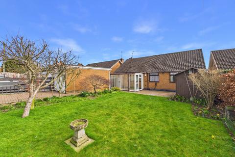 2 bed property, in Chesterfield S45, £215,000
