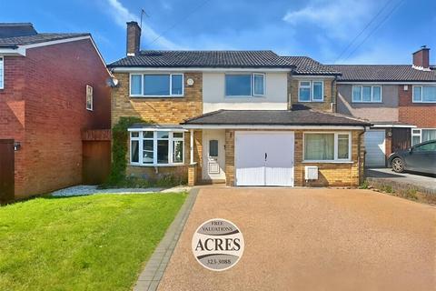 5 bed property, in Streather Road, £650,000