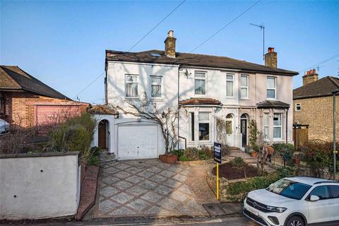 5 bed property, in Broomhill Road, £600,000