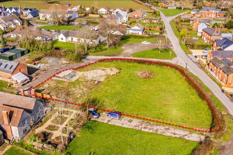 Land, in Preston-On-Wye, £275,000