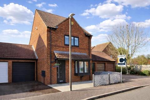 3 bed property, in Tredington Grove, £440,000