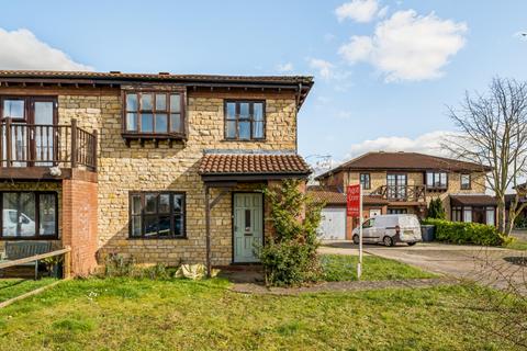 3 bed property, in Elmgarth, £180,000