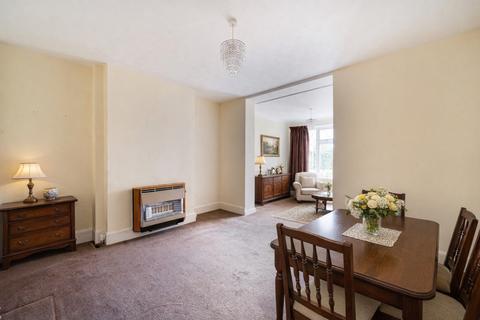 3 bed property, in Orchard Road, £190,000