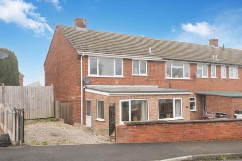 2 bed property, in Springvale Close, £140,000