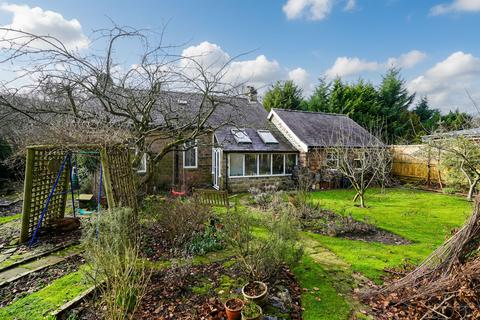 3 bed property, in Hathersage Road, £550,000