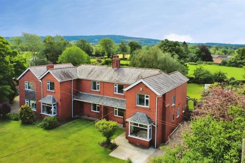 3 bed property, in Childs Lane, £500,000