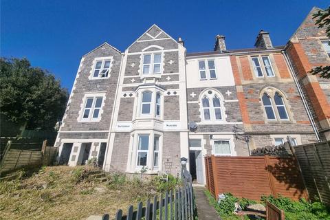 1 bed property, in Southside, £140,000