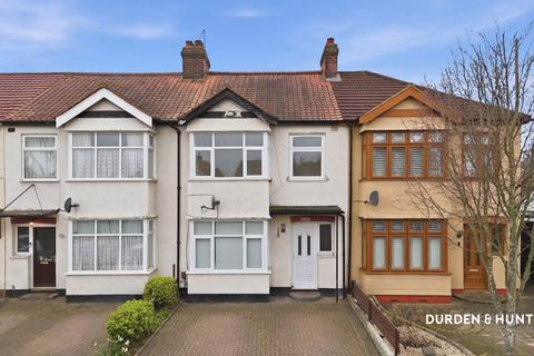 3 bed property, in Great Gardens Road, £475,000