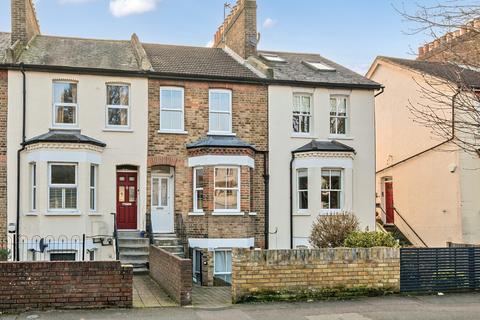 2 bed property, in Page Heath Villas, £375,000