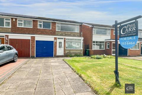 3 bed property, in Brabham Crescent, £335,000