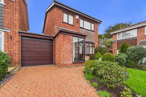3 bed property, in St. Michaels Road, £260,000