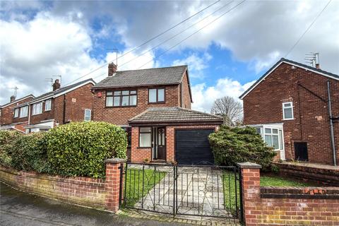 3 bed property, in Somerset Road, £270,000