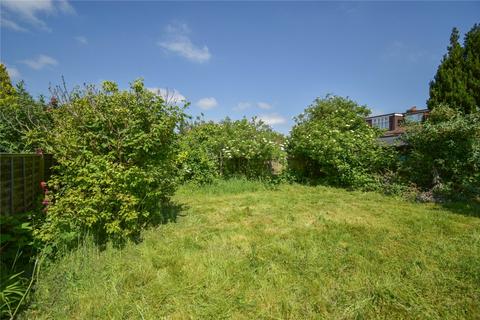 2 bed property, in Coldhams Lane, £185,000