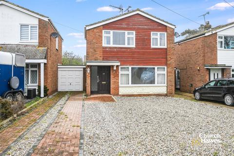 3 bed property, in Mill Road, £350,000