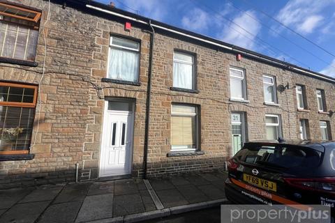 3 bed property, in Co-Operative Street, £139,950
