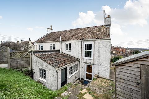 3 bed property, in Down Road, £390,000