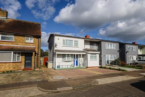 3 bed property, in Denton Avenue, £315,000