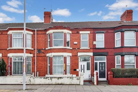 3 bed property, in Park Road North, £145,000