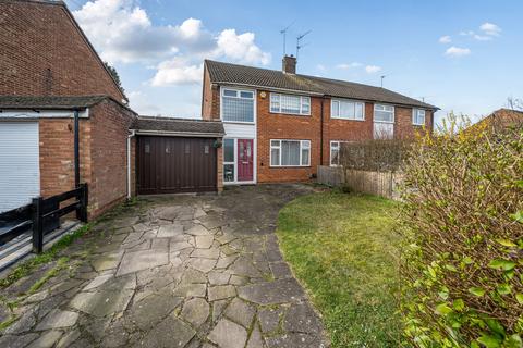 3 bed property, in Evelyn Road, £375,000